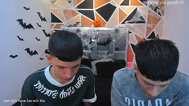 Show modela Juan_Nd_Steven na web-kameri
