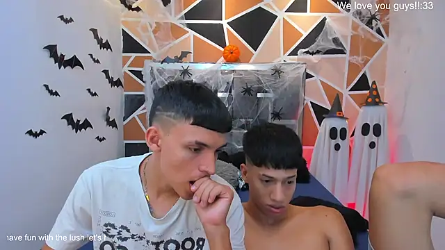 Juan_Nd_Steven's Webcam Show