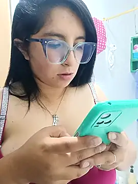 غرفة دردشة _Angelinaandrade_ المباشرة