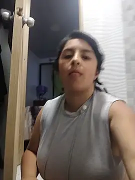 _Angelinaandrade_ Adlı Modelin Canlı XXX Sohbeti