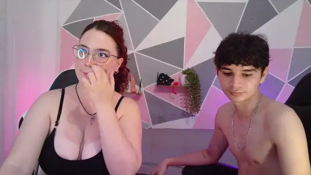 AndrewAnndCherry Adlı Modelin Canlı XXX Sohbeti