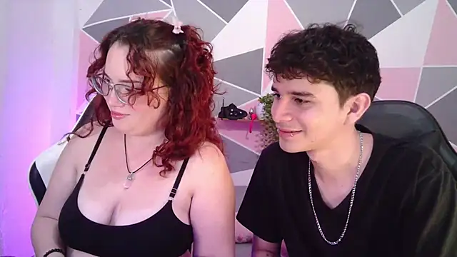 Chat XXX en directo de AndrewAnndCherry