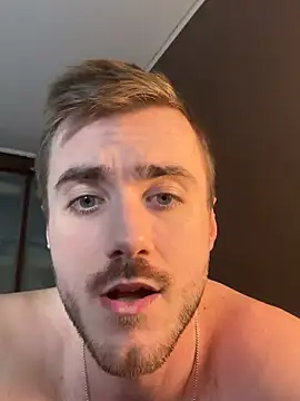Show modela Mikev na web-kameri