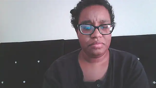 Lini_Arlena ওয়েবক্যাম শো
