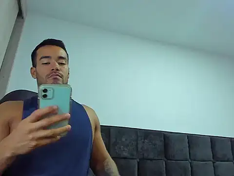 Alexander_Martines' Live XXX Chat