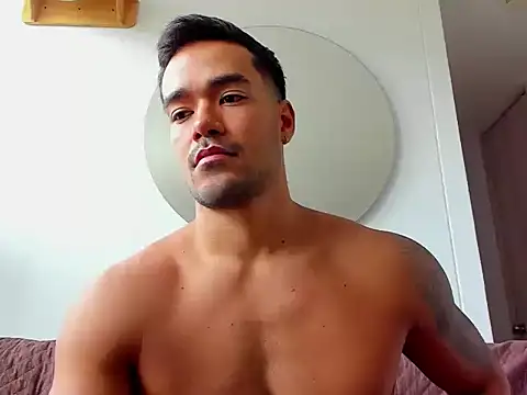 Alexander_Martines Show in webcam