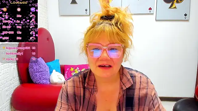 Salomeediaz_: διαδικτυακό σόου στην κάμερα