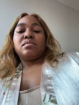 Katie_lips 网络视讯表演