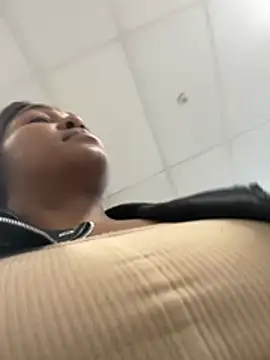 Katie_lips 网络视讯表演