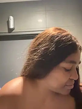 Katie_lipsのウェブカメラショー