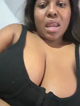 دردشة Katie_lips الجنسية المباشرة