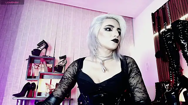 missdarklady 在線直播表演