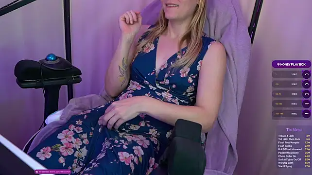 Lilithstarfall webcam show