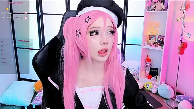 צ'אט XXX בשידור חי של MilkyCute