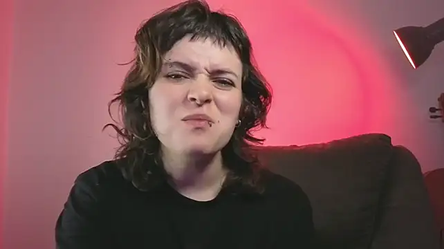NEXT_DOOR_GIRL_n Webbikameraesitys