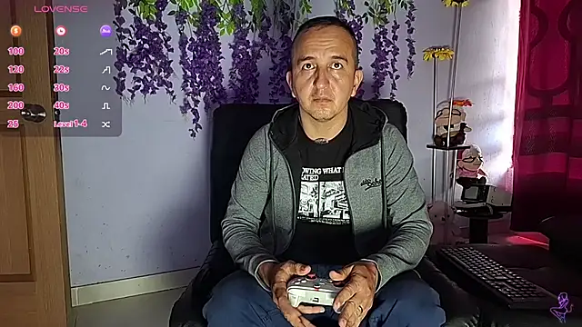 GreisyAndHazzan's Webcam Show