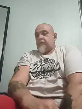Bigdaddybill: διαδικτυακό σόου στην κάμερα