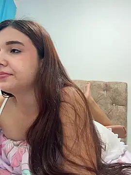 mia_cooper_24 网络视讯表演