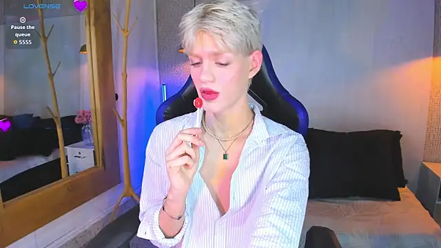 VladHellsing4 webkamerás műsora
