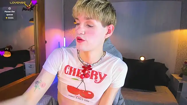 Show modela VladHellsing4 na web-kameri