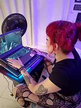 Sarah-Stoner webcam show