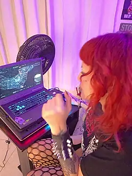 دردشة Sarah-Stoner الجنسية المباشرة