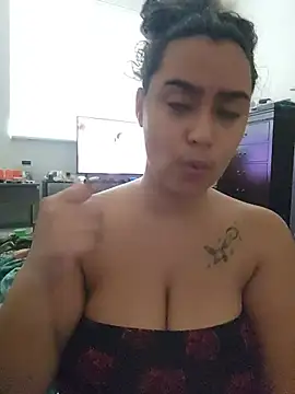 cinnaminnie's Webcam Show