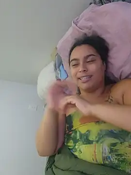 cinnaminnie's Webcam Show