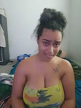cinnaminnie's Live XXX Chat