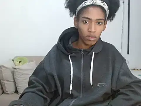 angelamariebandary Show Webcam