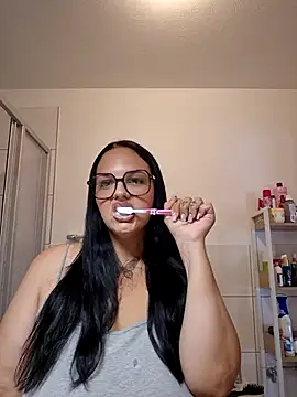 JUJUICY- Live XXX-Chat