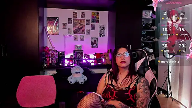 Show modela VampireLovers na web-kameri