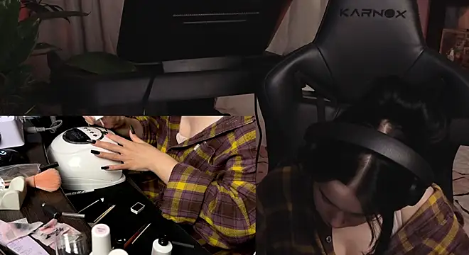 Chat XXX en directo de KiraLiLime