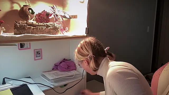 sweetest-temptation19188's Webcam Show
