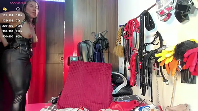 violet_bdsmx's Webcam Show