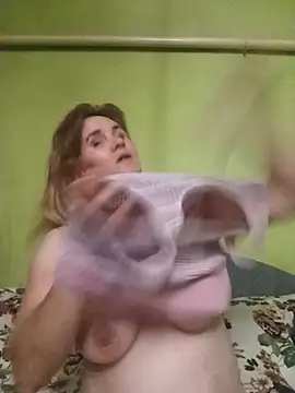 SannyMILF 现场XXX聊天