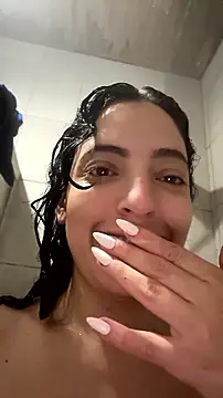 Pokazy przed kamerką – Flora-latin-girl