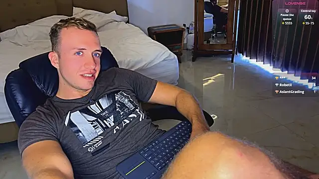 tommy_cumfingerのウェブカメラショー