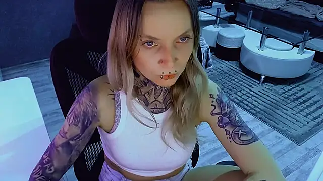 InesGold live XXX chat