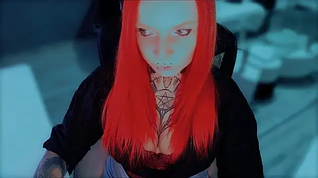 InesGold's Live XXX Chat