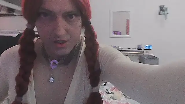 Show Webcam de sissytrapdolly24
