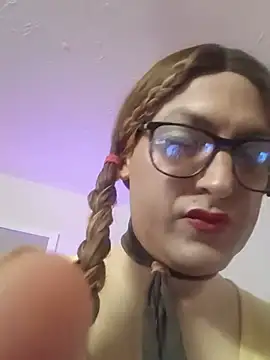 sissytrapdolly24n Webbikameraesitys