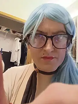 Show webcam de sissytrapdolly24