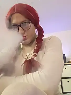 Webkamerová show sissytrapdolly24