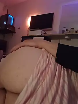 Show webcam de sissytrapdolly24