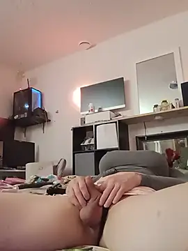 sissytrapdolly24 Show in webcam