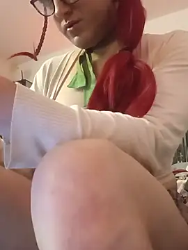 Webkamerová show sissytrapdolly24