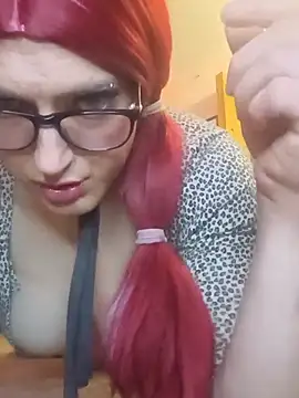 Show Webcam de sissytrapdolly24