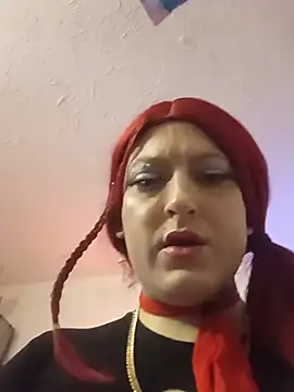 Webkamerová show sissytrapdolly24