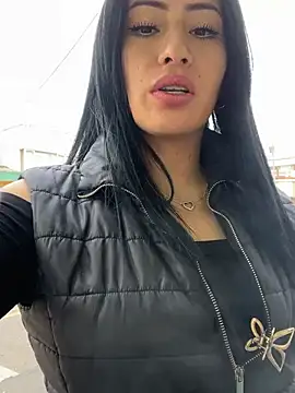 Chatroom XXX en direct de Sara_luna_